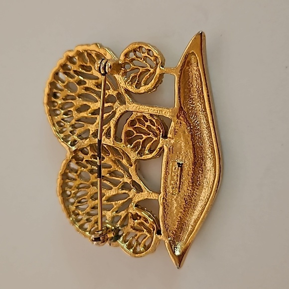 AJC AMERICAN JEWELRY CO. Goldtone & Enamel Sparkle Tree Brooch - Picture 5 of 6